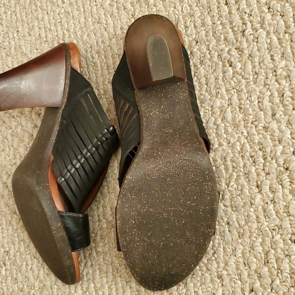 Naya Sandals - Picture 5 of 6
